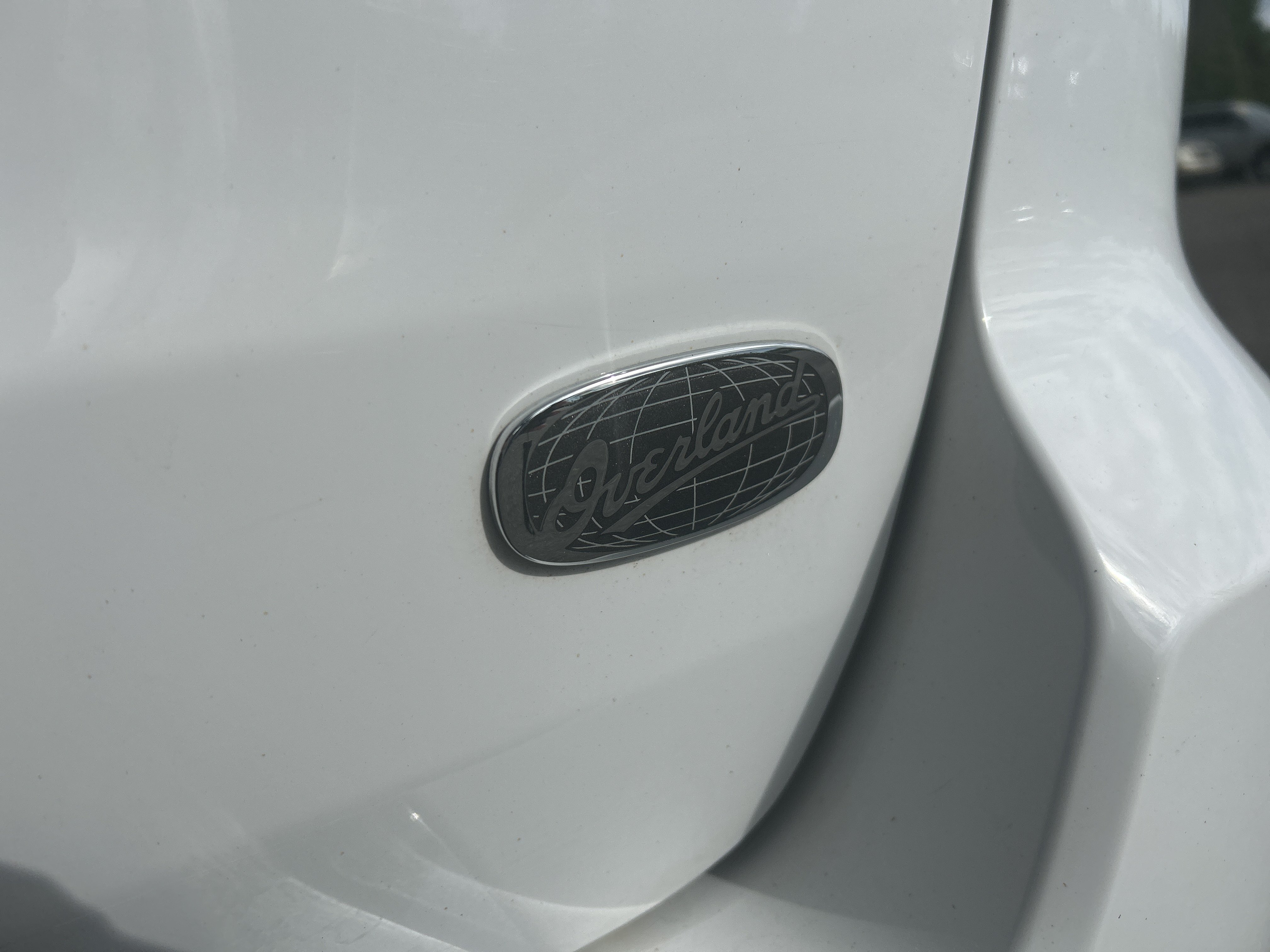 Used 2018 Jeep Grand Cherokee Overland AWD/4WD image 28