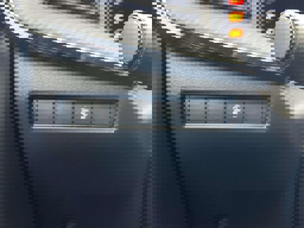 New 2026 Nissan Kicks SR w/ Cold Weather Package image 22