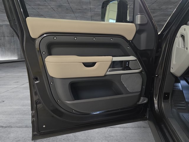 Certified 2024 Land Rover Defender 130 S image 27