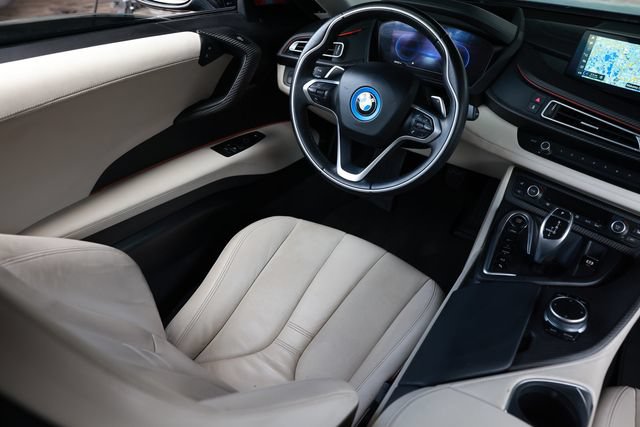 Used 2020 BMW i8 Coupe AWD/4WD image 23