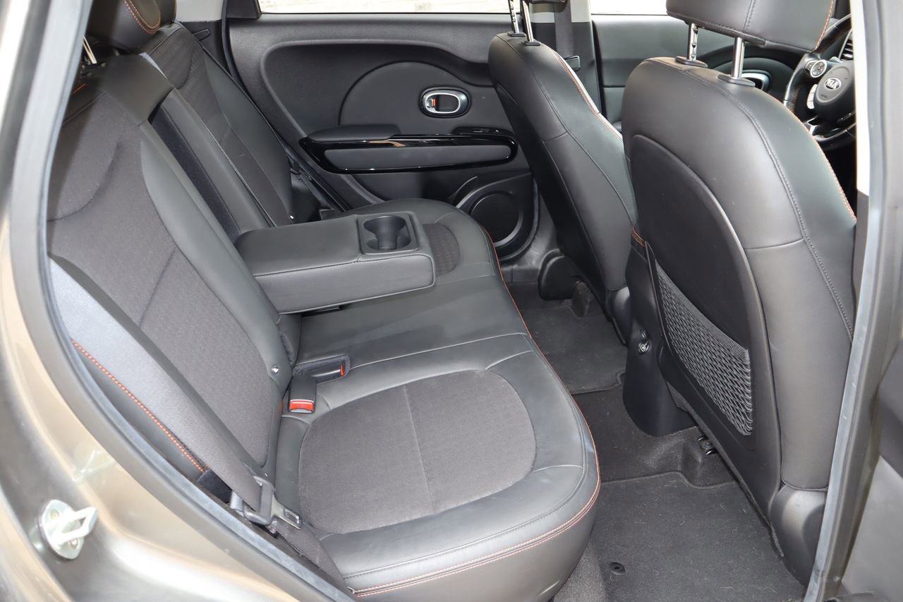 Used 2018 Kia Soul ! w/ Tech Package FWD image 17