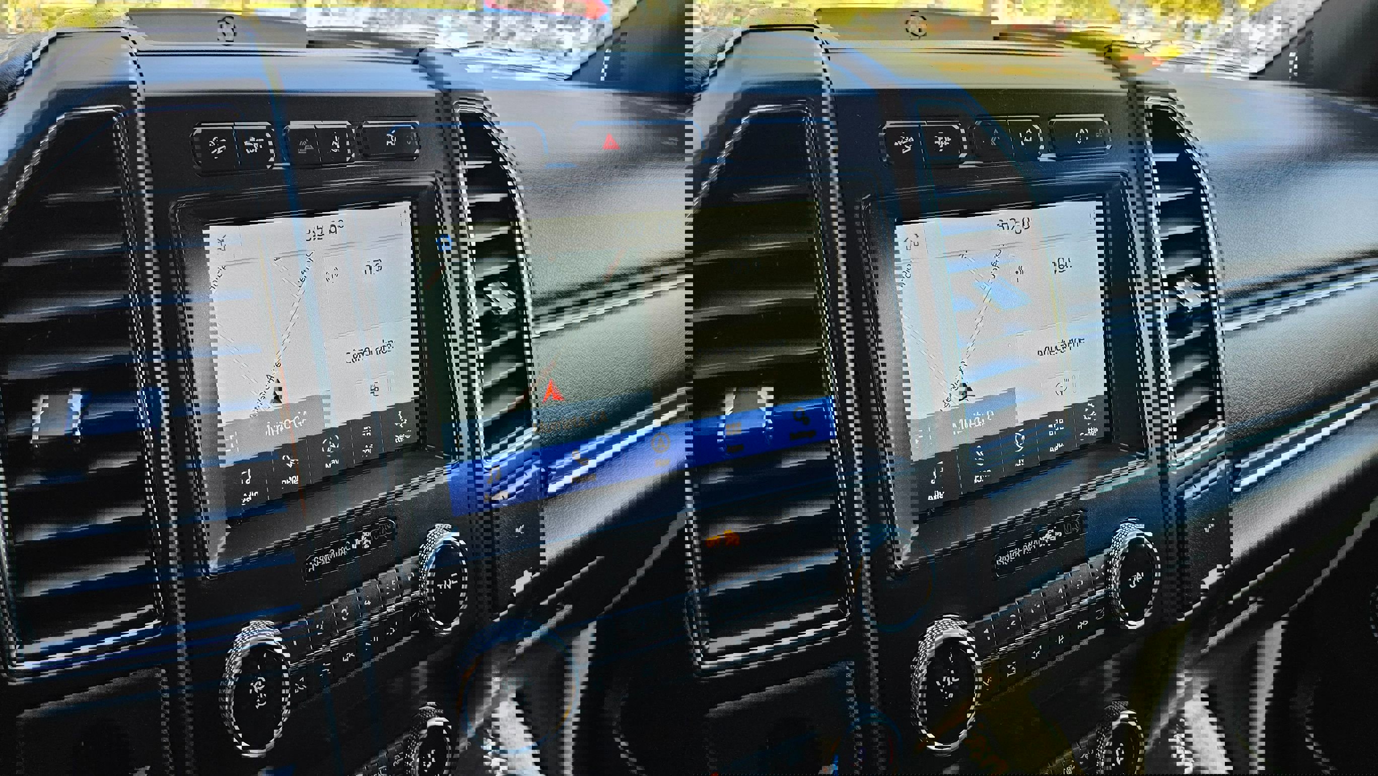 Used 2021 Ford Expedition Limited image 34