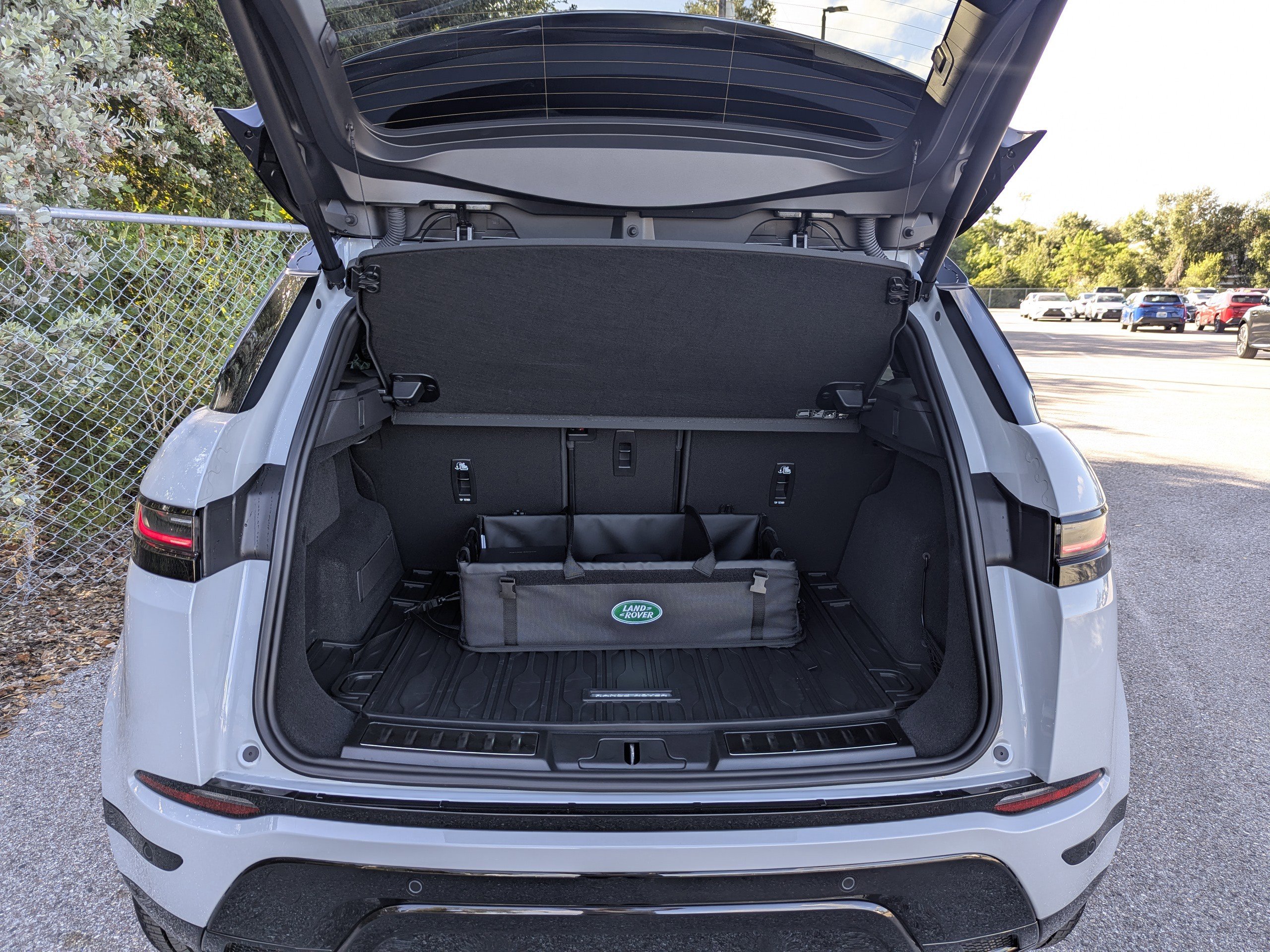 New 2026 Land Rover Range Rover Evoque Dynamic SE image 11