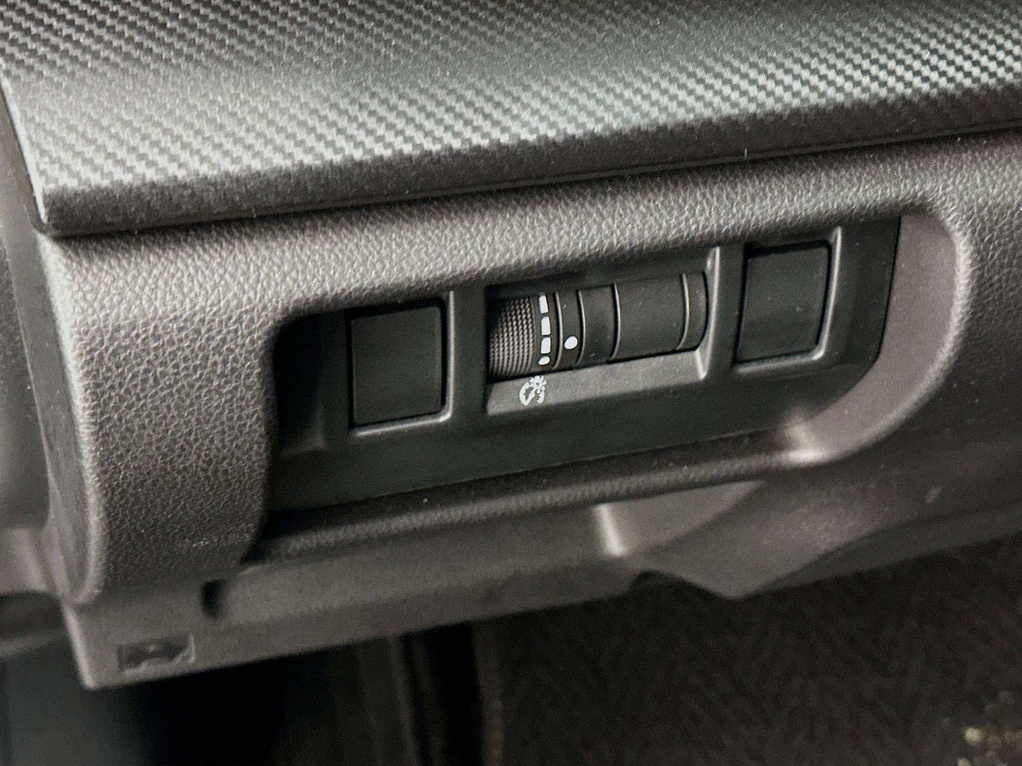 Used 2024 Subaru Crosstrek 2.5i Wilderness w/ Crosstrek Mirror Package image 17