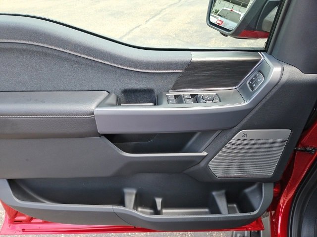 New 2025 Ford F150 Lightning Lariat image 18