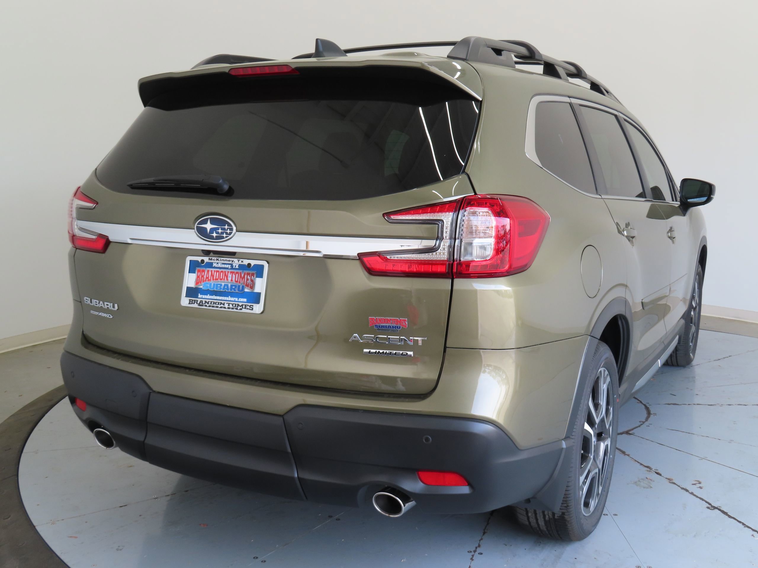 New 2026 Subaru Ascent Limited image 3
