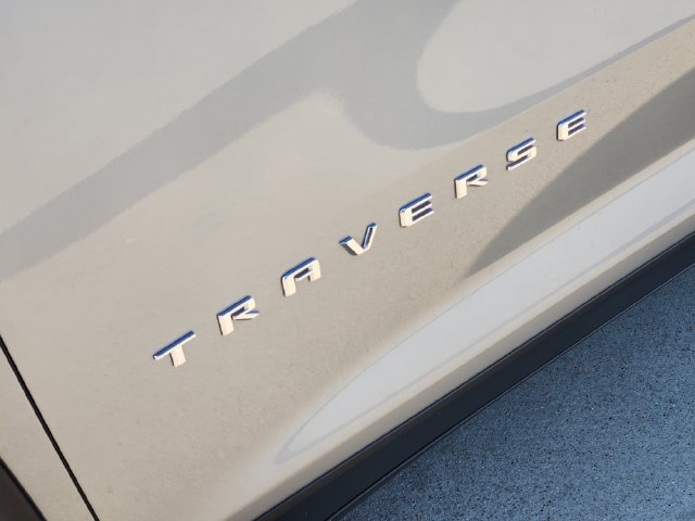 Used 2026 Chevrolet Traverse LT AWD/4WD image 9