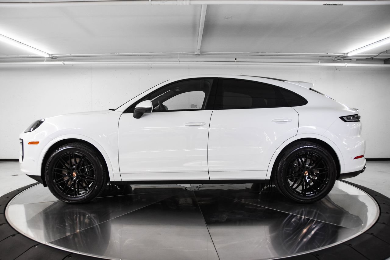 New 2026 Porsche Cayenne Coupe AWD/4WD image 2