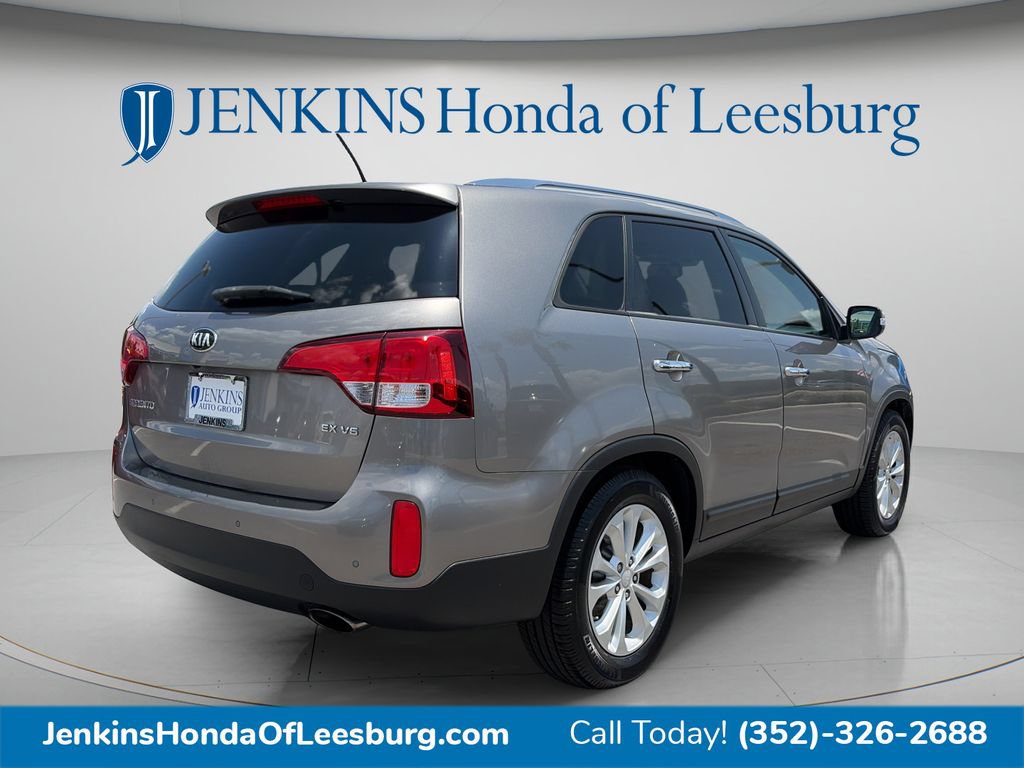 Used 2015 Kia Sorento EX w/ EX V6 Touring Package FWD image 3