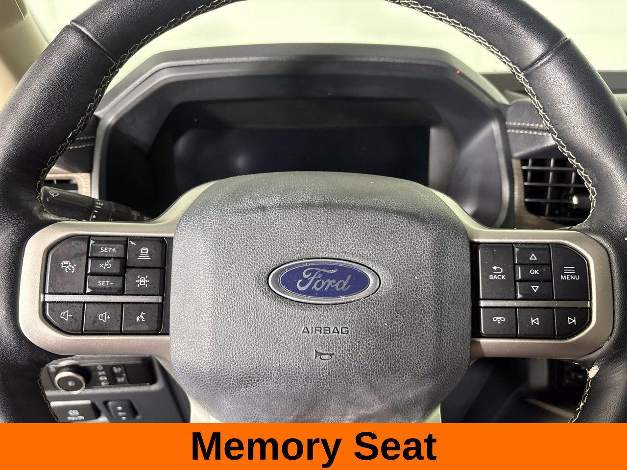 Used 2024 Ford Expedition Limited AWD/4WD image 18
