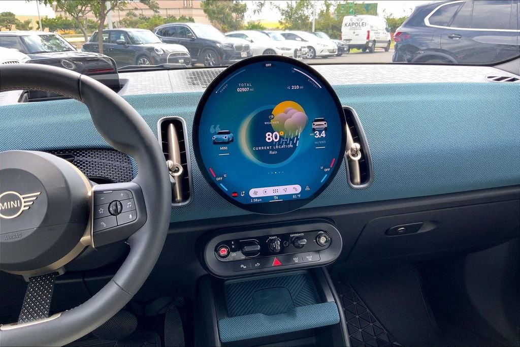Certified 2025 MINI Cooper Countryman SE w/ Comfort Package Max image 7