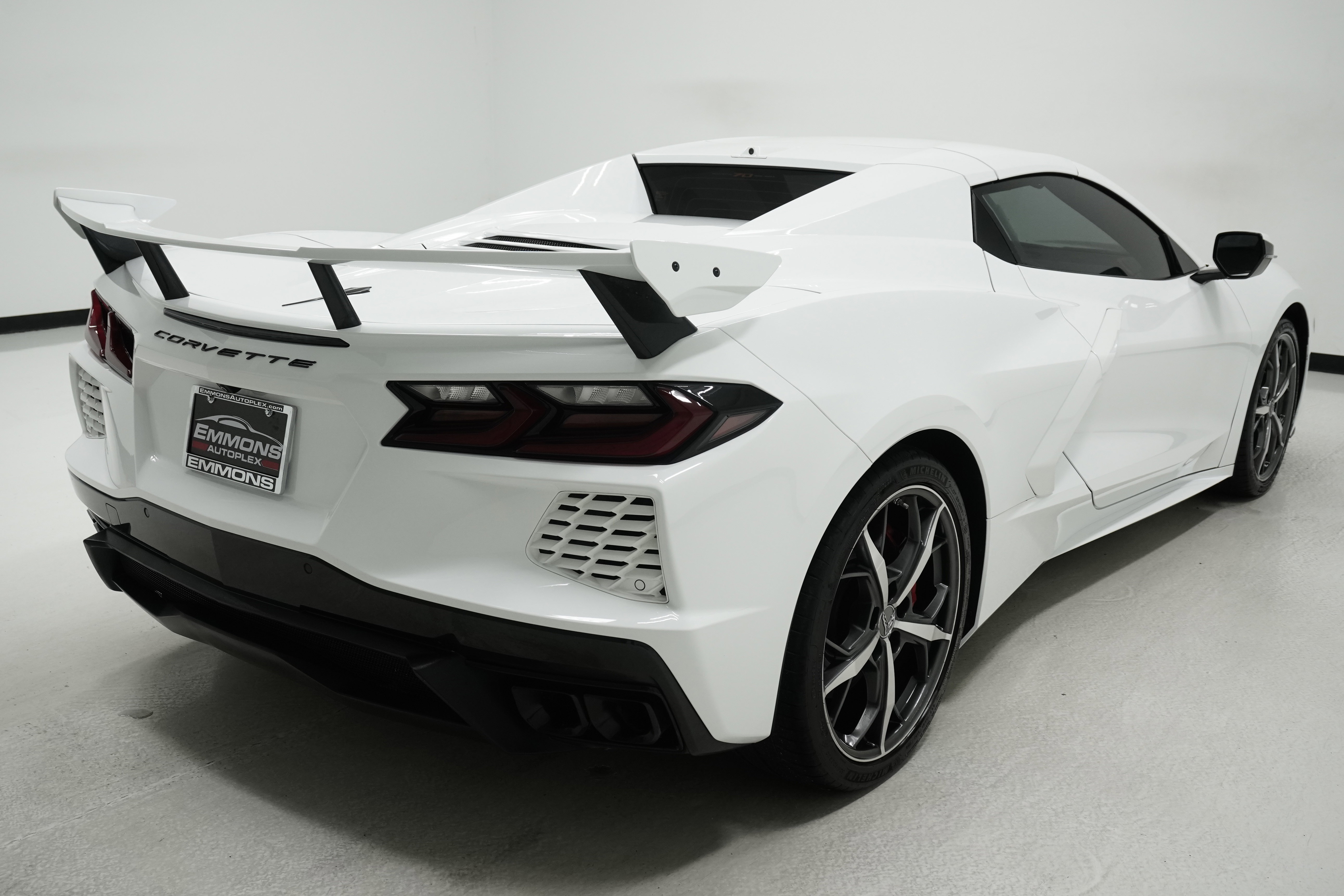 Used 2023 Chevrolet Corvette Stingray Premium Conv w/ Z51 Performance Package image 4