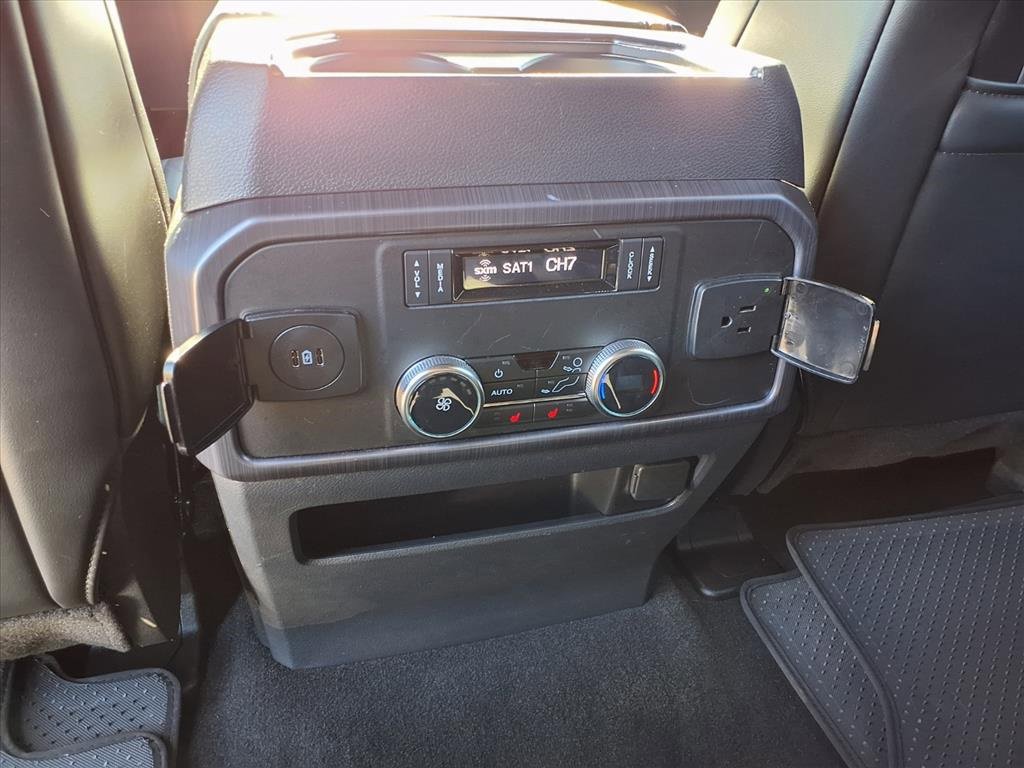 Used 2024 Ford Expedition Platinum image 16
