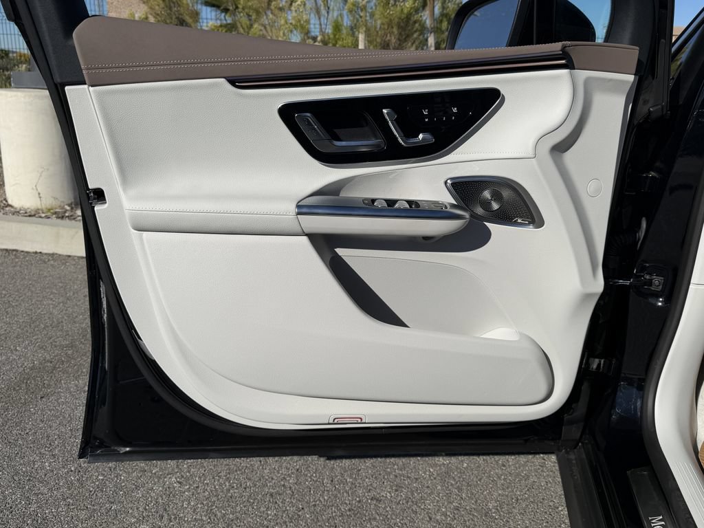 New 2026 Mercedes-Benz EQE 320 4MATIC SUV image 15