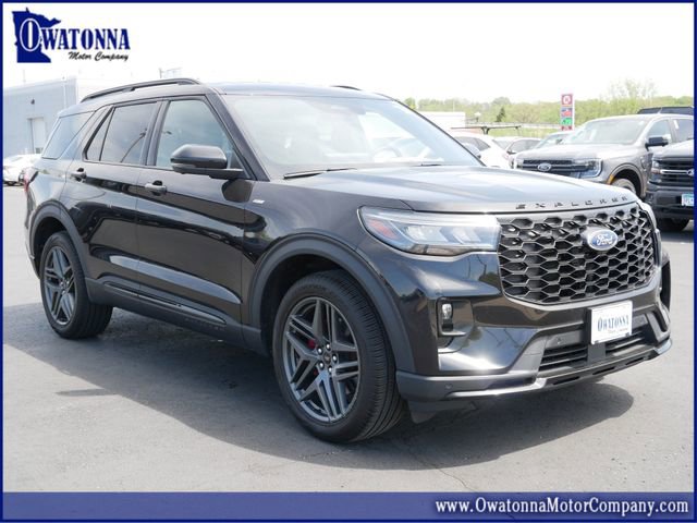 Used 2025 Ford Explorer ST-Line w/ ST-Line Street Pack AWD/4WD image 1