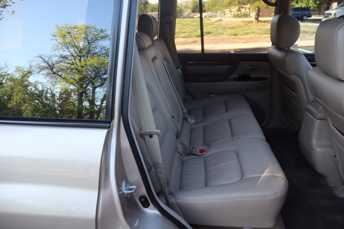 Used 1999 Lexus LX 470 4WD image 24