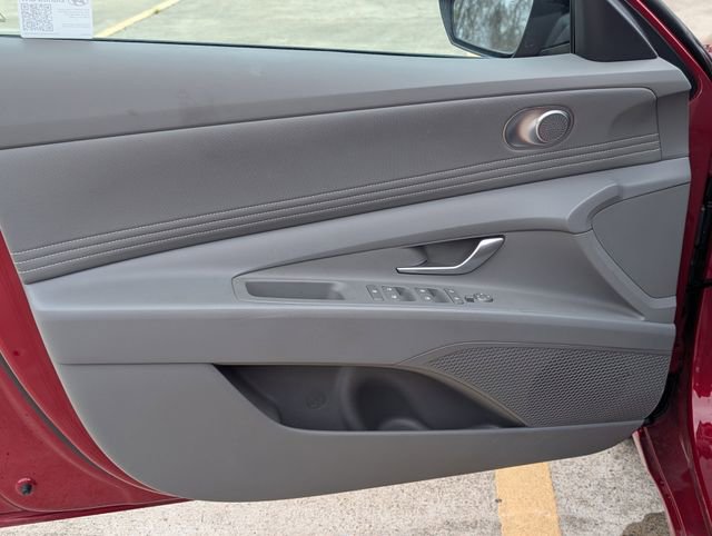 Certified 2025 Hyundai Elantra Sport image 10
