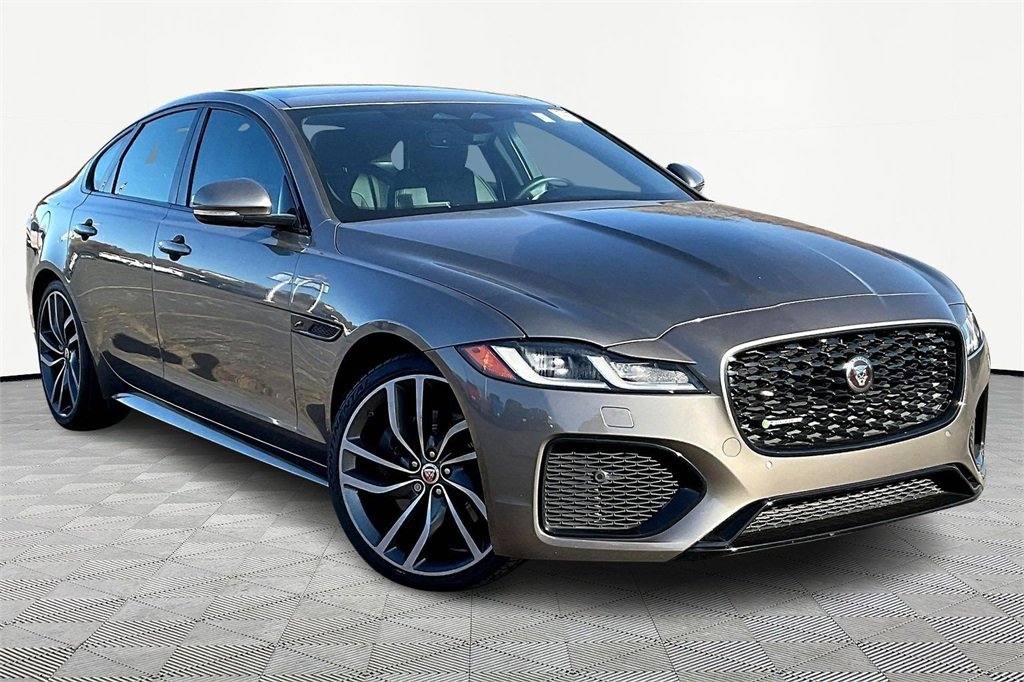 Used 2022 Jaguar XF R-Dynamic SE image 3
