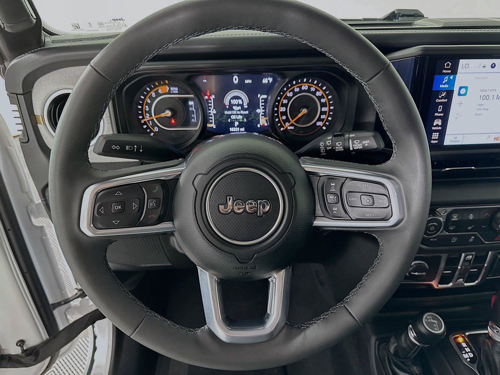Used 2026 Jeep Wrangler Unlimited Sahara AWD/4WD image 18