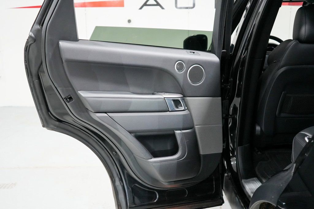 Used 2017 Land Rover Range Rover Sport HSE image 33