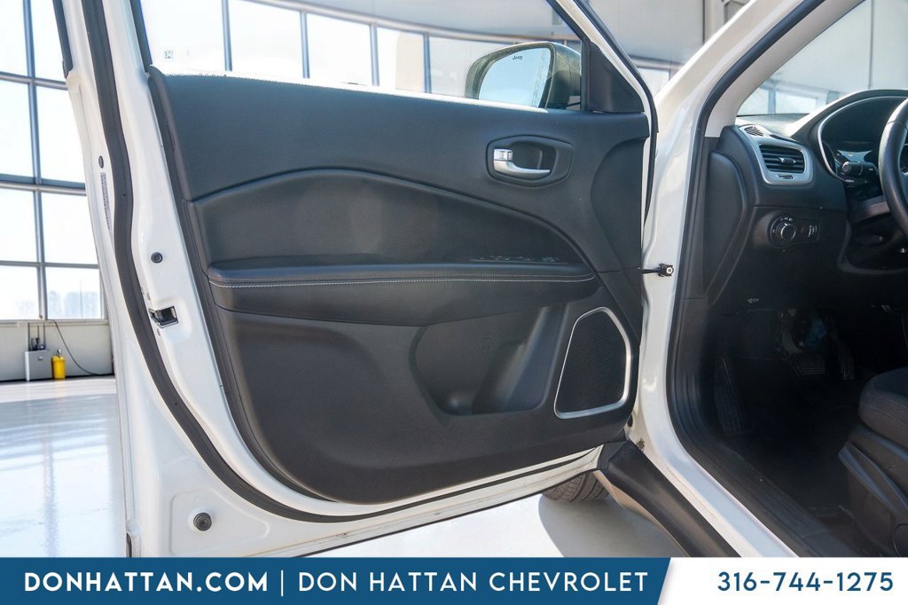 Used 2021 Jeep Compass Sport FWD image 12