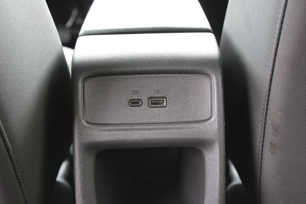 Used 2025 Chevrolet Trax LT w/ LT Convenience Package image 23