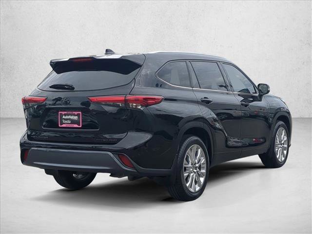 Used 2023 Toyota Highlander Limited image 5