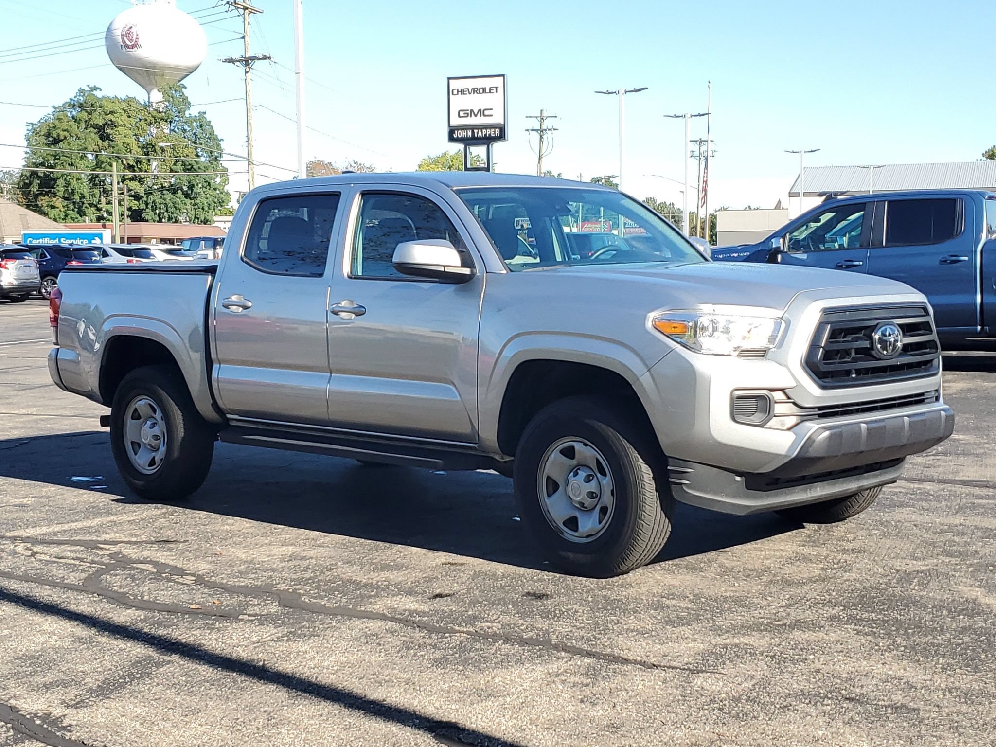 Used 2022 Toyota Tacoma SR AWD/4WD image 3