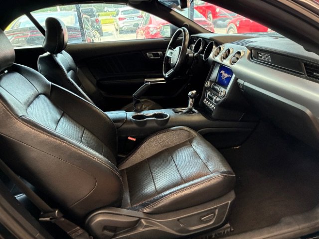 Used 2020 Ford Mustang Premium image 23