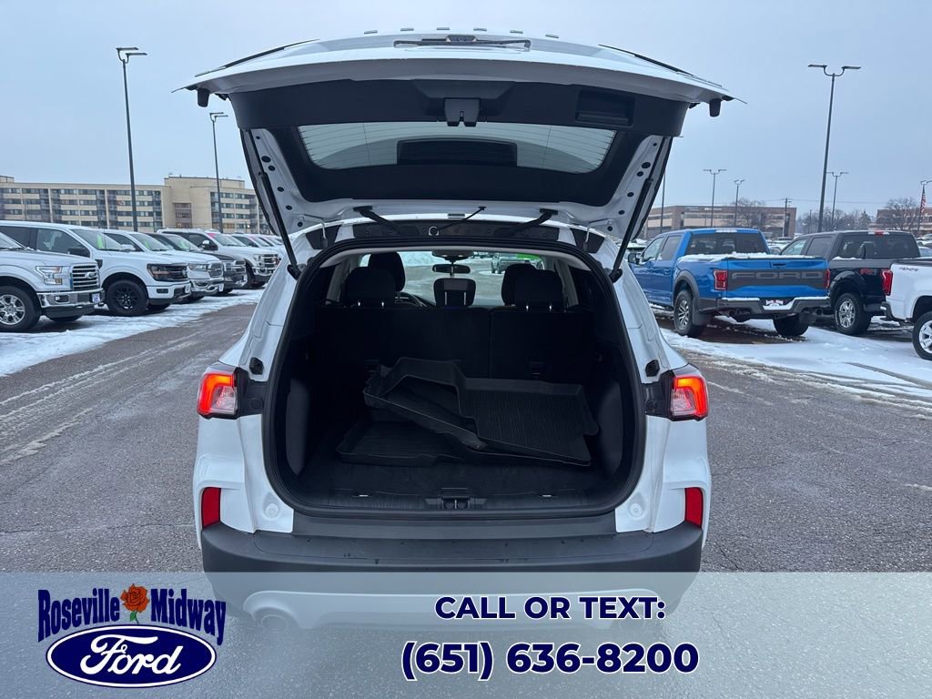 Used 2022 Ford Escape SE w/ Cold Weather Package image 37