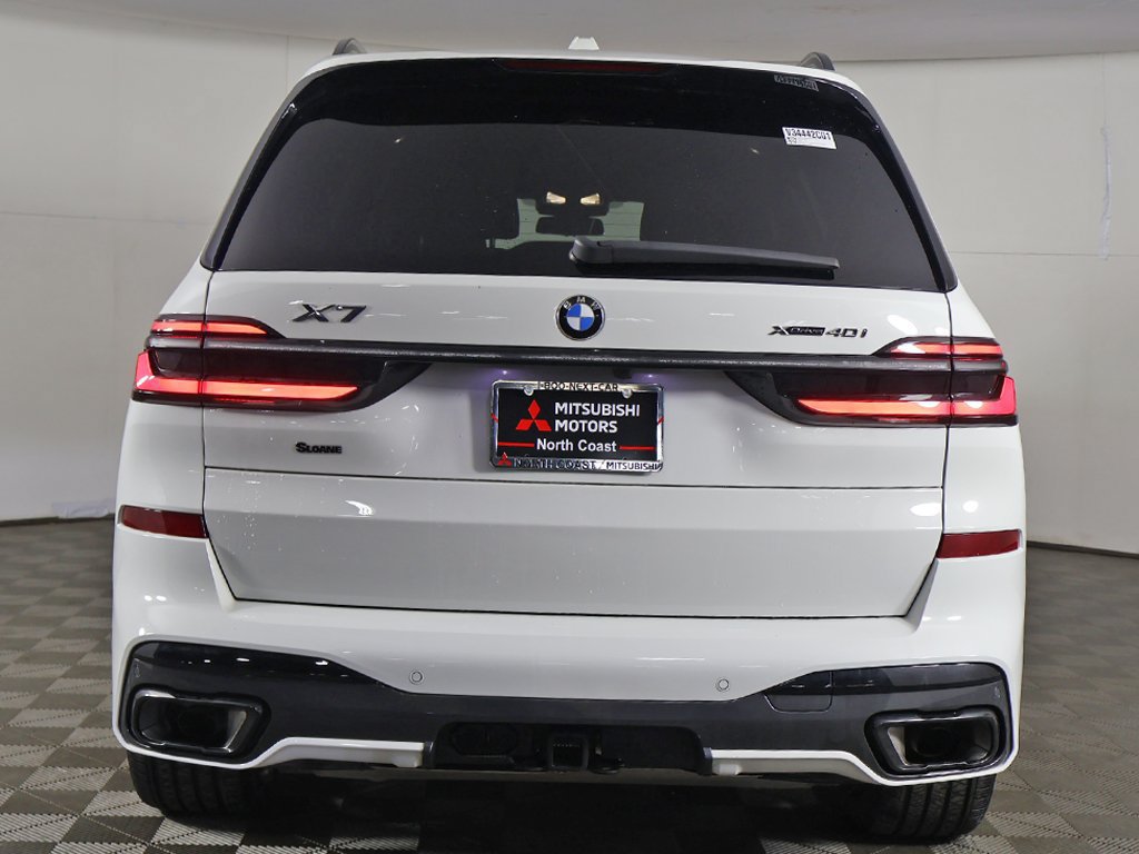 Used 2024 BMW X7 xDrive40i w/ M Sport Package AWD/4WD image 14