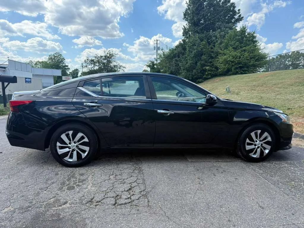 Used 2019 Nissan Altima 2.5 S FWD image 6