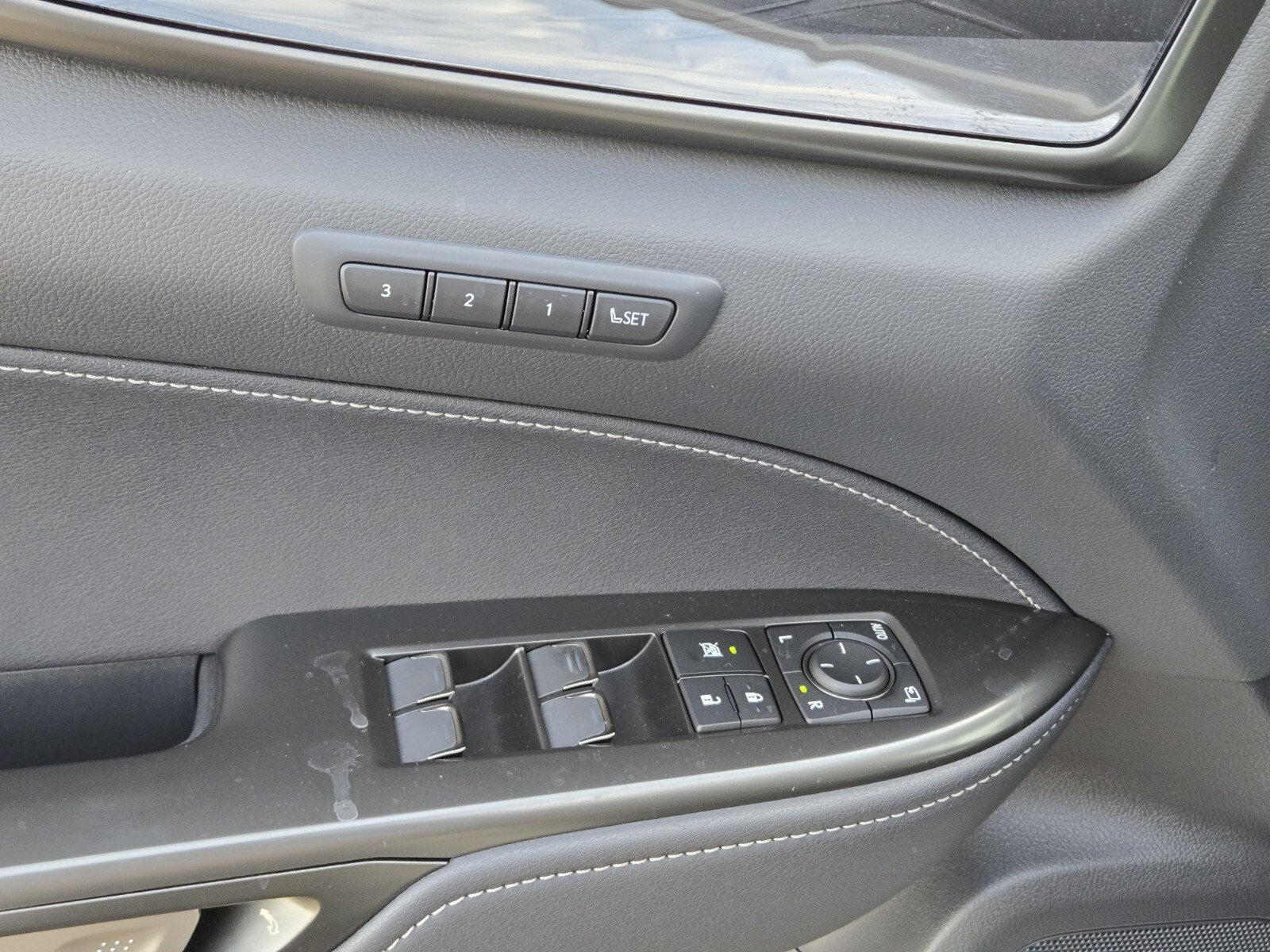 New 2026 Lexus NX 450h+ AWD w/ Luxury Package image 9