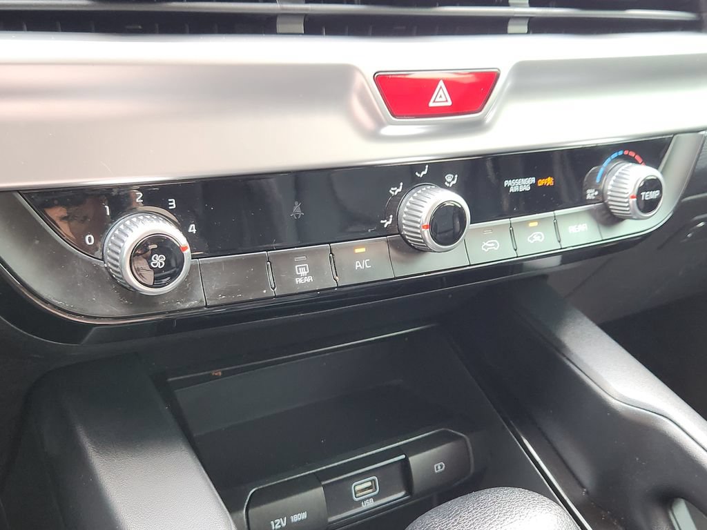 Used 2020 Kia Telluride LX AWD/4WD image 18