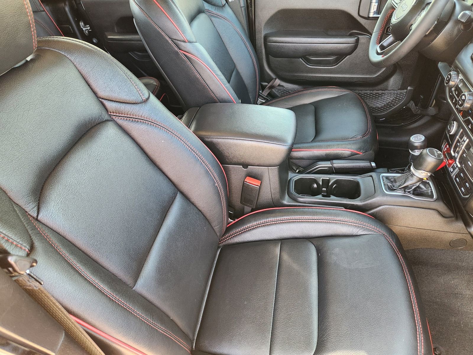 Used 2024 Jeep Gladiator Rubicon image 19