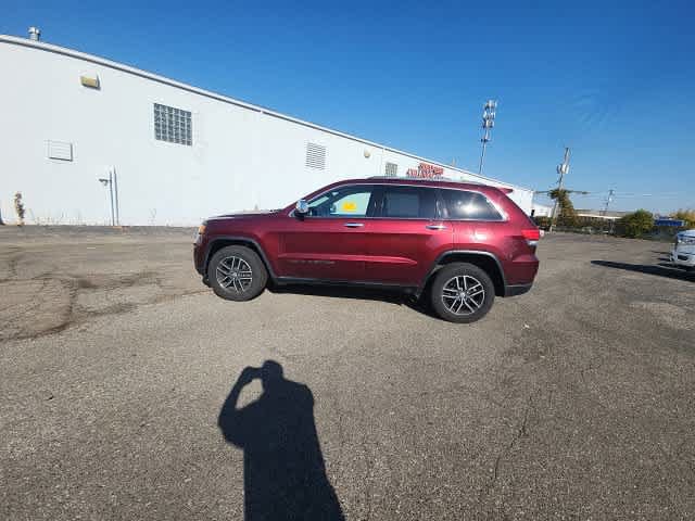 Used 2018 Jeep Grand Cherokee Limited AWD/4WD image 24