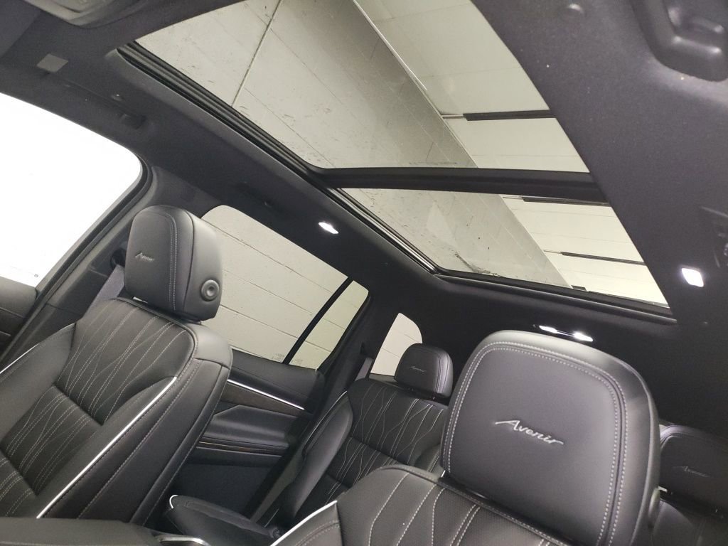 New 2026 Buick Enclave Avenir w/ Super Cruise Package AWD/4WD image 26