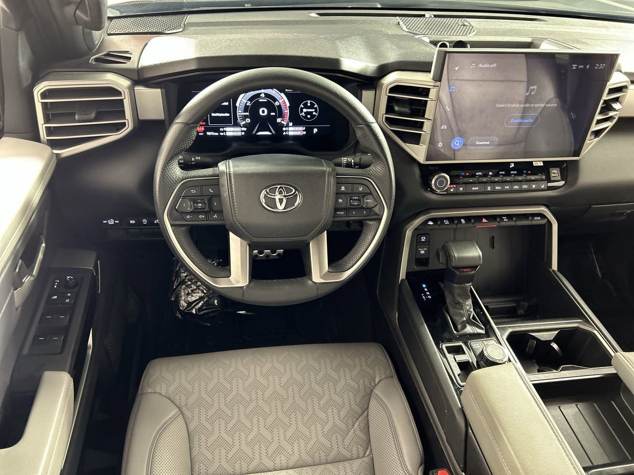 Used 2025 Toyota Tundra Limited w/ TRD Off-Road Package AWD/4WD image 22