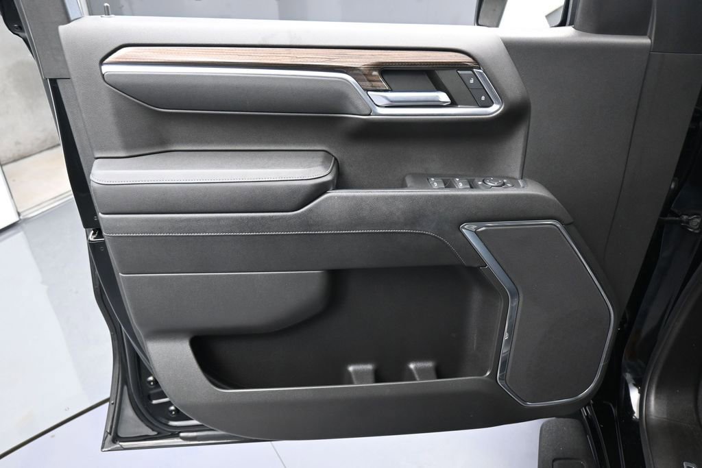 Used 2023 Chevrolet Silverado 1500 RST RWD image 13