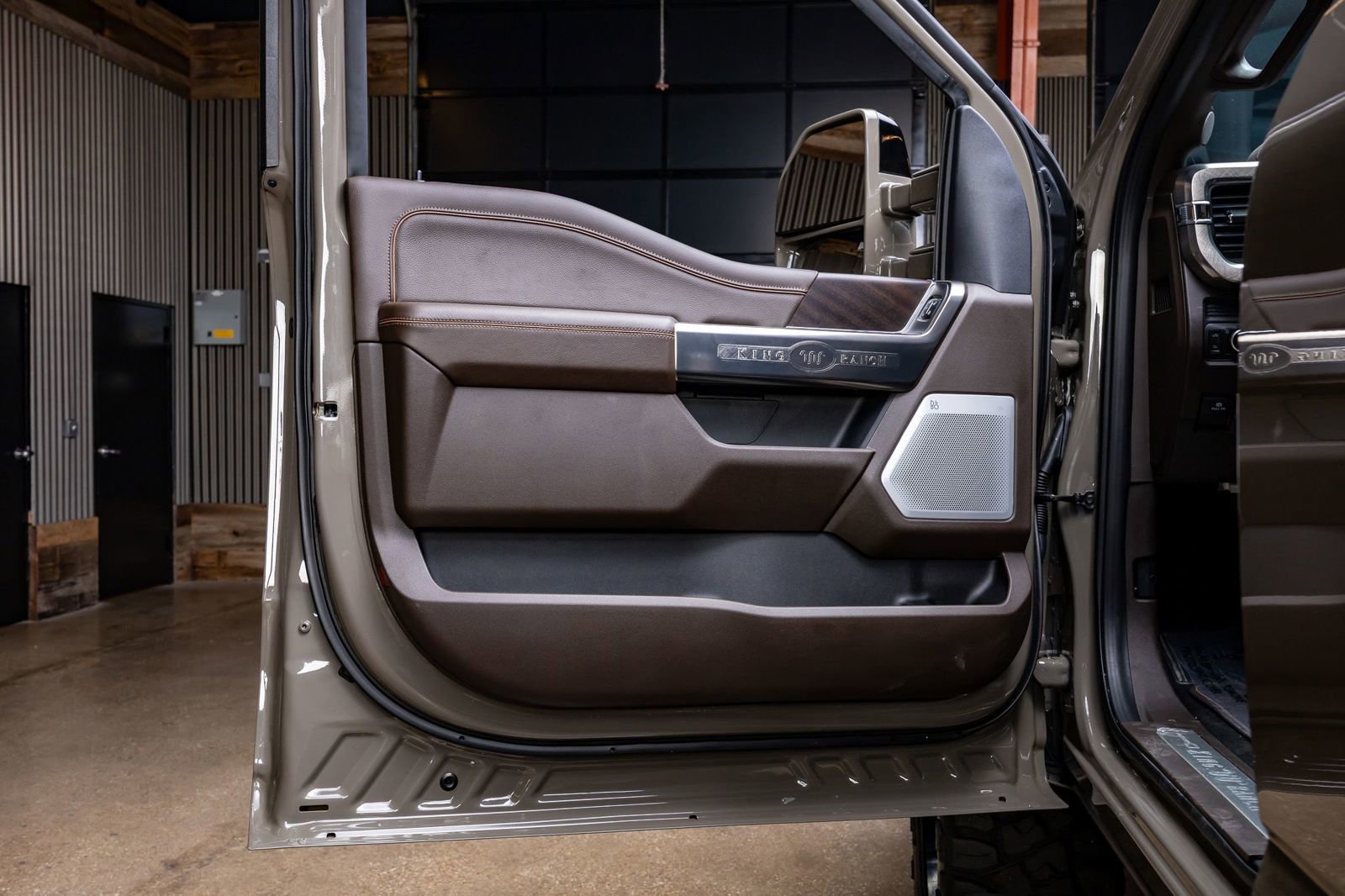 Used 2026 Ford F250 King Ranch w/ Chrome Package image 37