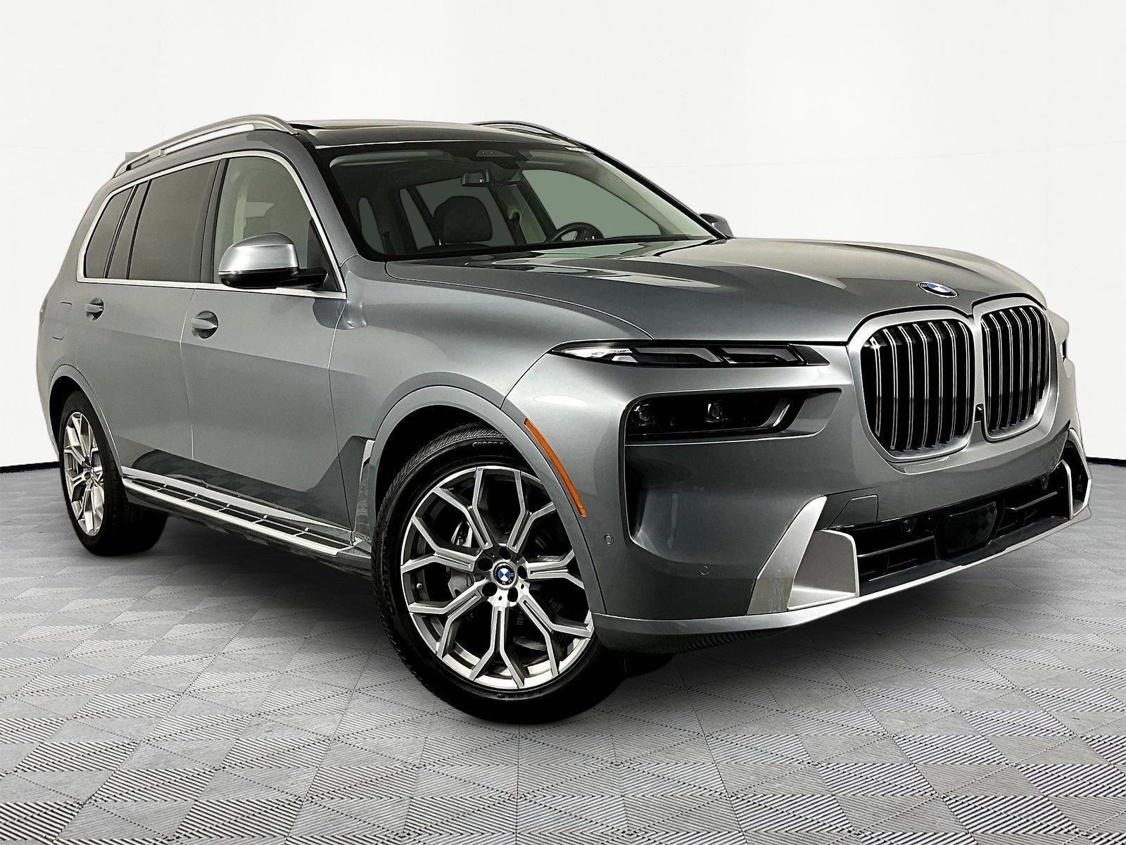 Used 2024 BMW X7 xDrive40i AWD/4WD video 3
