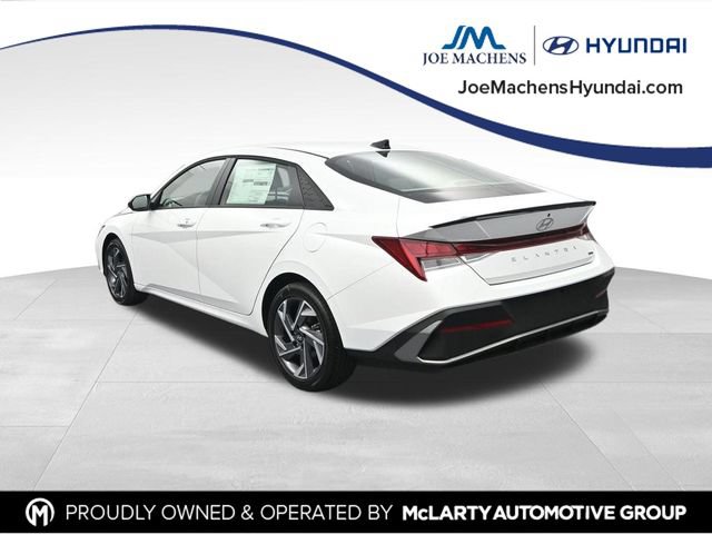 Certified 2025 Hyundai Elantra SEL FWD image 8