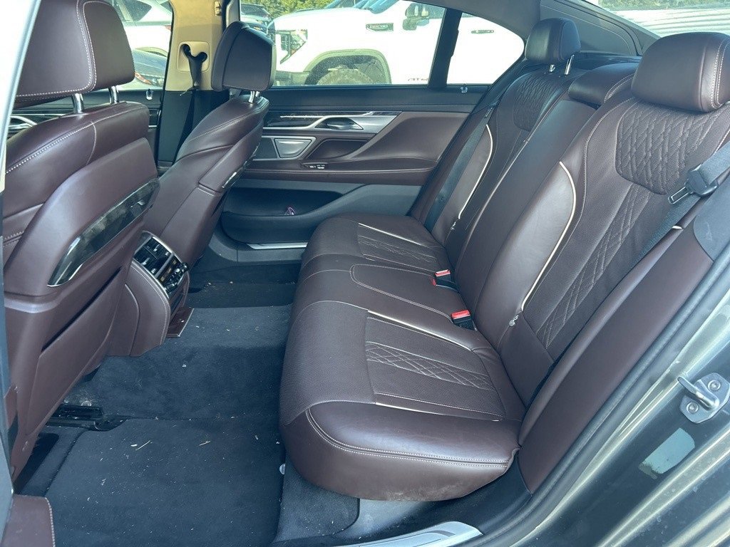 Used 2017 BMW 740i xDrive image 12