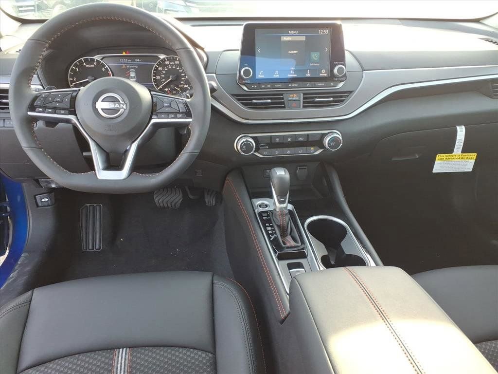 New 2025 Nissan Altima 2.5 SR image 9