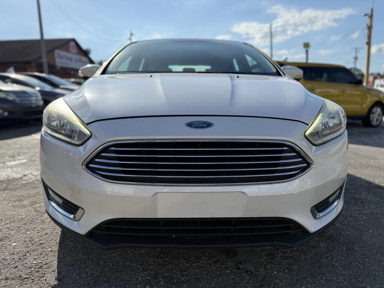 Used 2015 Ford Focus Titanium FWD image 10