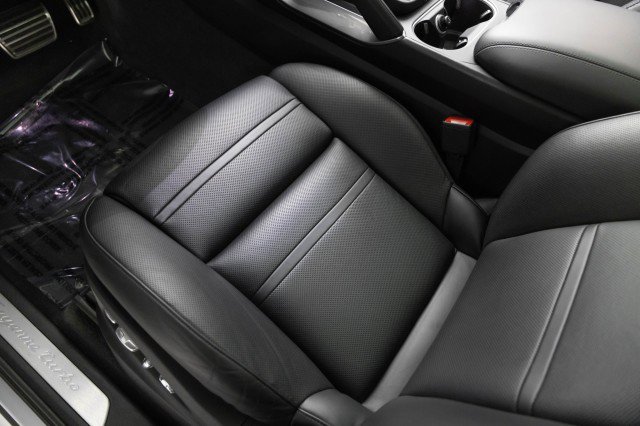 Used 2020 Porsche Cayenne Turbo image 34