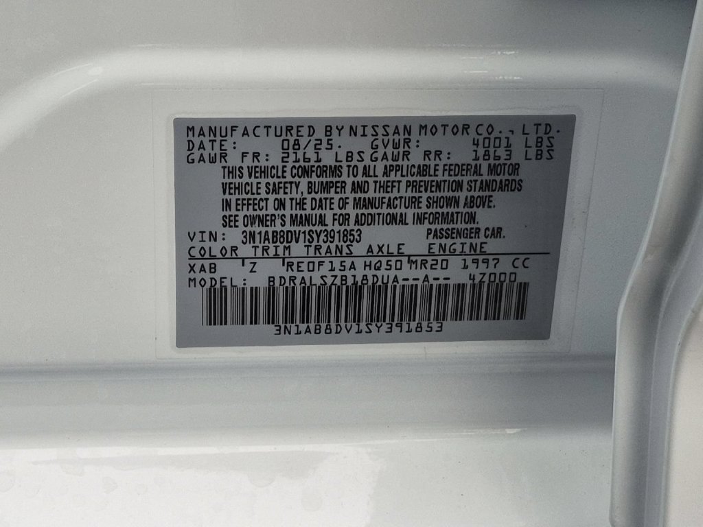 Used 2025 Nissan Sentra SR w/ SR Premium Package FWD image 33