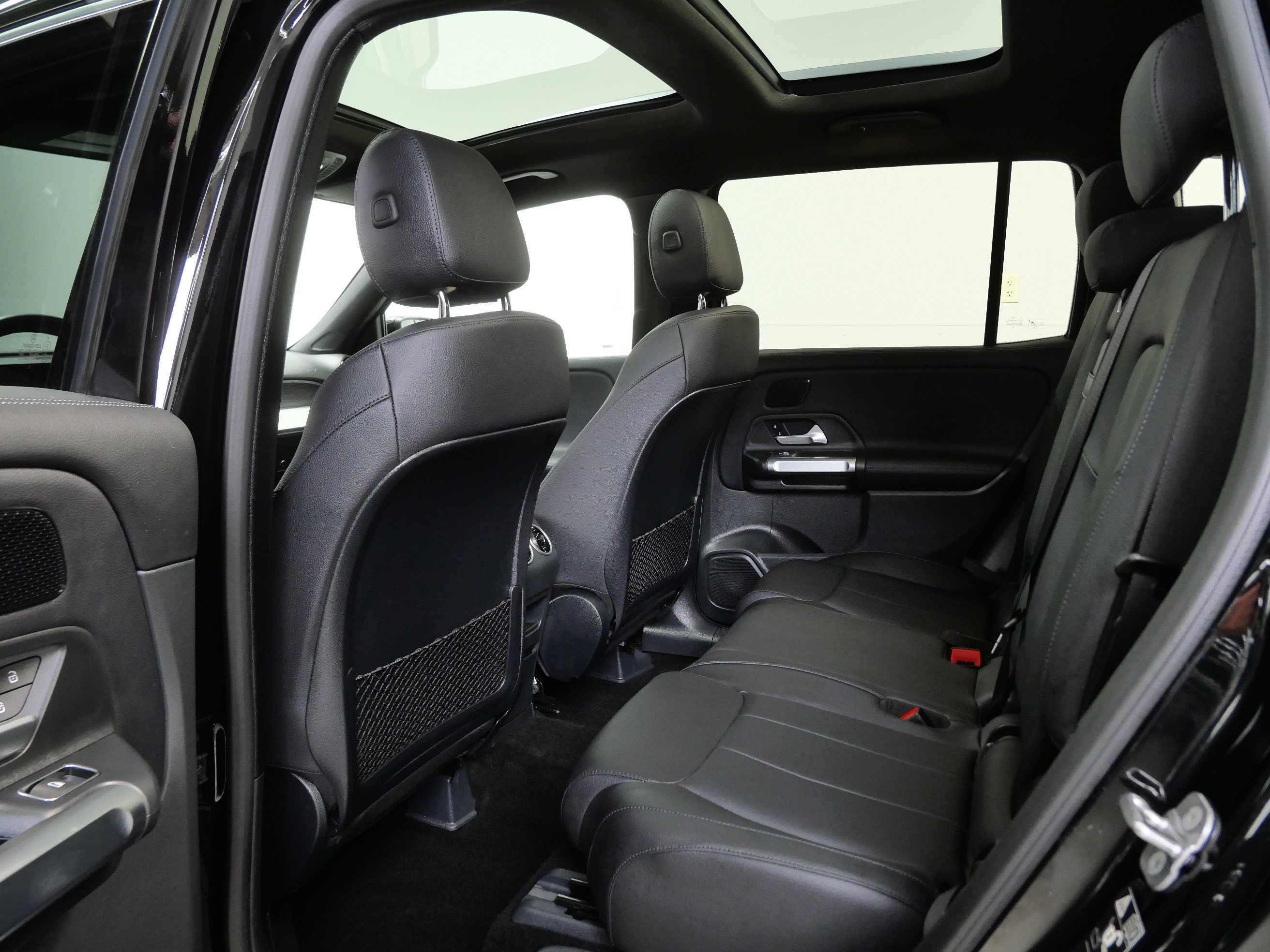 Certified 2026 Mercedes-Benz GLB 250 4MATIC image 16