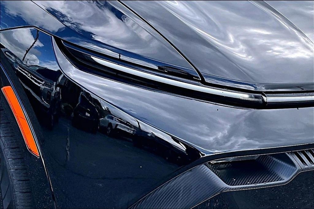 Used 2024 Chevrolet Equinox EV RS FWD image 32