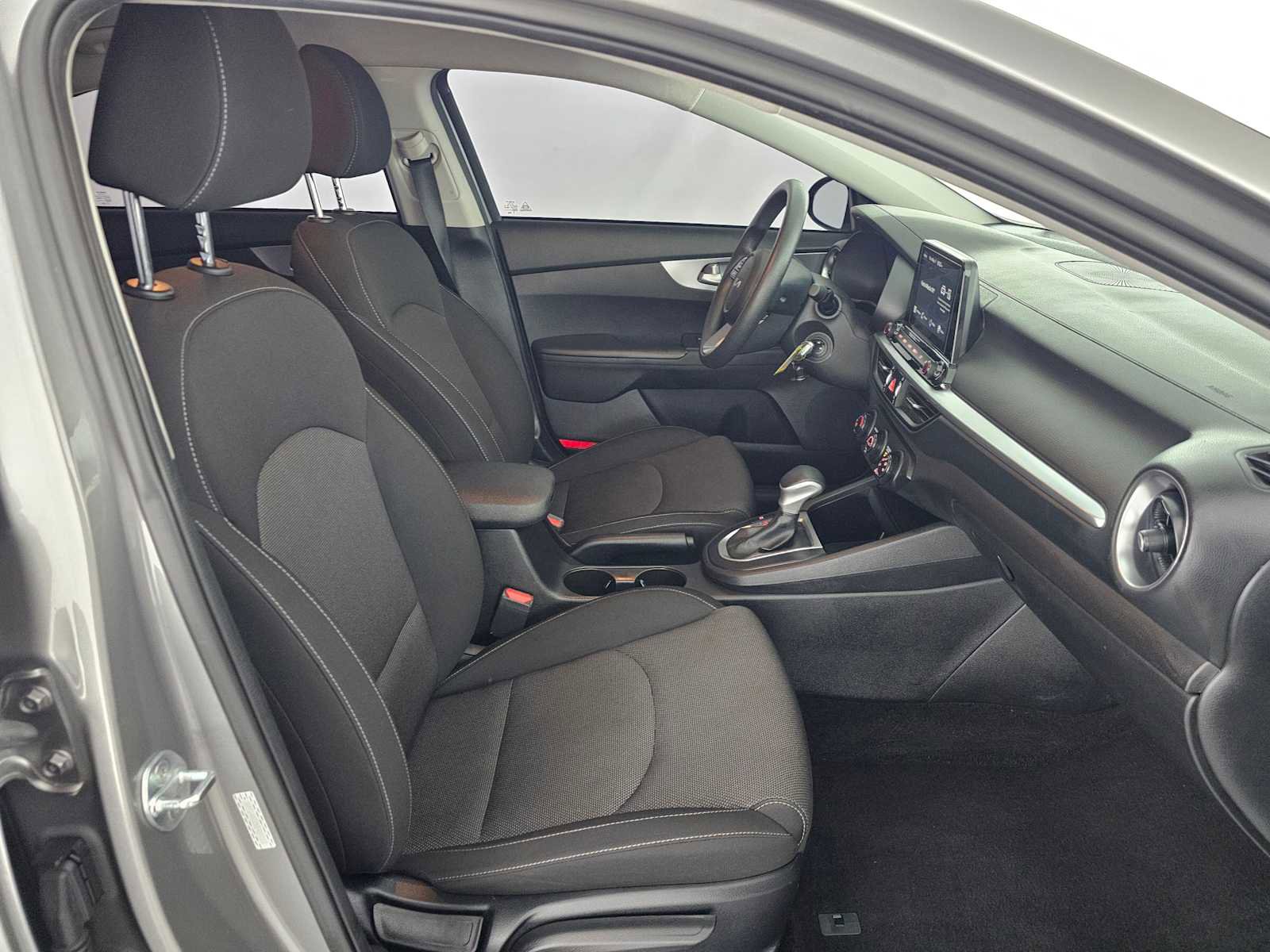 Used 2022 Kia Forte LXS FWD image 10